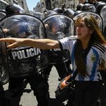 الأرجنتين: سياسات ليبرالية خانقة للرئيس.. وموجة من الاحتجاجات والدعوات للإضراب