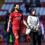 محمد صلاح يحتفل بالكريسماس مع عائلته.. صور