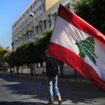 انهيار قياسي لليرة اللبنانية