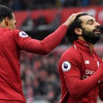 ليفربول يقيم إصابتي صلاح وفان دايك