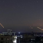 الدفاعات الجوية السورية تتصدى لأهداف معادية في سماء ريف دمشق 