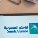 أرامكو السعودية تفاجئ الأسواق وترفع سعر نفطها إلى الولايات المتحدة