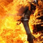 وفاة تونسي أشعل النار في جسده احتجاجا على طرده من العمل