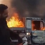 سعودي يقدم القهوة لضيوفه وسيارته تحترق.. شاهد الفيديو!