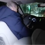 أول فيديو للرئيس بوتين وهو يتفقد بنفسه شوارع مدينة ماريوبول المحررة في منطقة دونباس