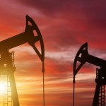 تراجع النفط بعد زيادة مخزونات الخام الأمريكية