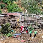 مصرع 25 شخصاً وإصابة 34 بتحطم حافلة ركاب في البيرو