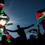 في اليوم العالمي للتضامن معهم.. الفلسطينيون يطالبون بوقف عدوان الاحتلال...و30 أسيراً فلسطينياً جديداً في معتقلات الاحتلال يعانقون الحرية