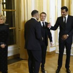 تفاصيل مفاجئة من اجتماع مبابي مع الرئيس الفرنسي وأمير قطر في قصر الإليزيه