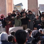 عشية إصداره عفواً عاماً.. مسلحو الجولاني يفرقون تظاهرة بالرصاص غربي حلب