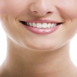 أضرار اتباع الطرق الشعبية لتبييض الأسنان