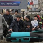السلطات الروسية تواصل إجلاء السكان من مناطق الفيضانات 