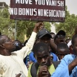 مطالبين برحيل القوات الأميركية.. النيجريون يتظاهرون في أغاديز شمالي البلاد