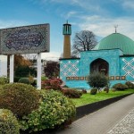 ألمانيا تحظر منظمة مرتبطة بإيران.. والشرطة تداهم المسجد الأزرق الشهير