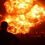 الولايات المتحدة.. انفجار وحريق هائل في مصفاة نفطية (فيديو)