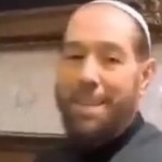 مفتي سوريا السابق يظهر لأول مرة.. اعتقلت 3 مرات في عهد الأسد