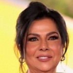 فريق المكياج عانى مع صباح الجزائري.. ما السبب؟
