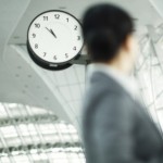 ليس مجرد إرهاق.. العمل المفرط يغير بنية الدماغ ويشوه مناطق الذاكرة والتركيز!