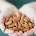 دراسة تكشف كيف يحمي اللوز من أخطر أمراض العصر!