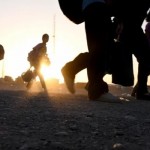 450 ألف لاجئ أفغاني عادوا من إيران خلال شهر