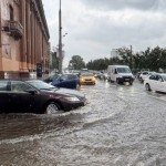 عواصف رعدية وأمطار غزيرة تغمر شوارع موسكو ومناطق روسية أخرى