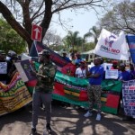 مظاهرة أمام السفارة الأميركية في بريتوريا رفضا لاتفاق مع إسواتيني