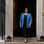 بريطانيا تعتزم تشديد قوانين الإقامة الدائمة للمهاجرين