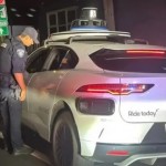 شرطة كاليفورنيا توقف سيارة أجرة روبوتية وتتفاجئ أنها بلا سائق
