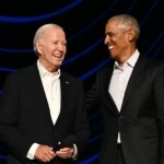 كتاب يكشف غضب عائلة بايدن من أوباما بسبب لقطة اليد الممسوكة