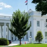 القبض على رجل صدم بسيارته حاجزاً أمنياً أمام البيت الأبيض