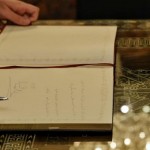 ماذا كتب الرئيس الشرع في سجل التشريفات خلال زيارته للكنيسة المريمية بدمشق؟