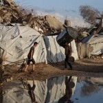 شهداء بنيران الاحتلال في غزة والنازحون يصارعون البرد والسيول.. تصاعد الأزمة بين كاتس وزامير