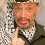 عرفات اغتيل بالسم عبر الدواء ومقربون متورطون (فيديو)