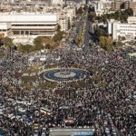 السوريون يملأون الساحات احتفالا بالذكرى الأولى لانتصار الثورة