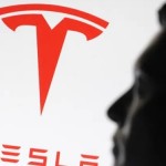 ماسك يتحدى قوانين الولايات الأميركية بميزات جديدة لنظام تسلا للقيادة