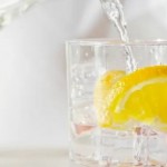 ليمون وملح أسود... وصفة صباحية بـ10 فوائد غير متوقعة