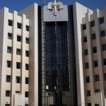 تعميم يثير جدلاً واسعاً.. القاضي الشرعي الأول بدمشق ينفي إلغاء وصاية الأم على أبنائها