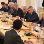 وفد سوري رفيع المستوى يصل موسكو لعقد مباحثات مع مسؤولين روس