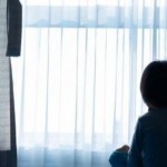 معلمة وصديقها يواجهان تهم الاعتداء الجنسي على أطفال 