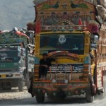 مئات الباكستانيين عالقون في أفغانستان ينتظرون فتح الحدود المغلقة