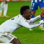 فينيسيوس بالدموع: ريال مدريد لا يحترمني.. وسأخلع قميصه