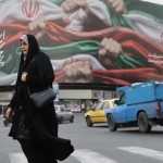 إيران تلاحق مثقفين ومقاهي بسبب دعم الاحتجاجات.. الإنترنت سيعود لوضعه الطبيعي نهاية الأسبوع