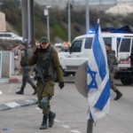 إسرائيل تعلن حالة الطوارئ وتغلق المدارس