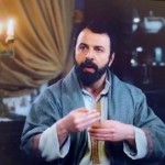 متاجرة بمشاعر الناس.. تيم حسن يثير الجدل بتقليده بشار الأسد في مولانا |فيديو