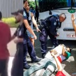 مشاهد فوضوية.. سحب لاعبة ومروحية تراقب مغادرة منتخب السيدات إلى إيران