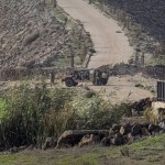 الاحتلال الإسرائيلي يستهدف محيط تل الأحمر الشرقي في ريف القنيطرة بقذائف المدفعية