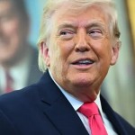 تصريحاته المثيرة للجدل.. ترمب يسمي مضيق هرمز باسمه ويتمسك بموقفه