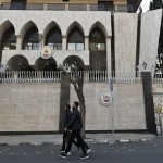 الإمارات تدين مهاجمة سفارتها بدمشق وسوريا ترفض الإساءة للدول