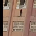 طالب خارج شرفة مدرسة يثير الذعر.. والداخلية تكشف التفاصيل 