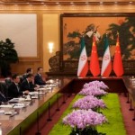 الصين تدعو إيران لضمان حرية الملاحة بمضيق هرمز وتدعم استئناف المفاوضات